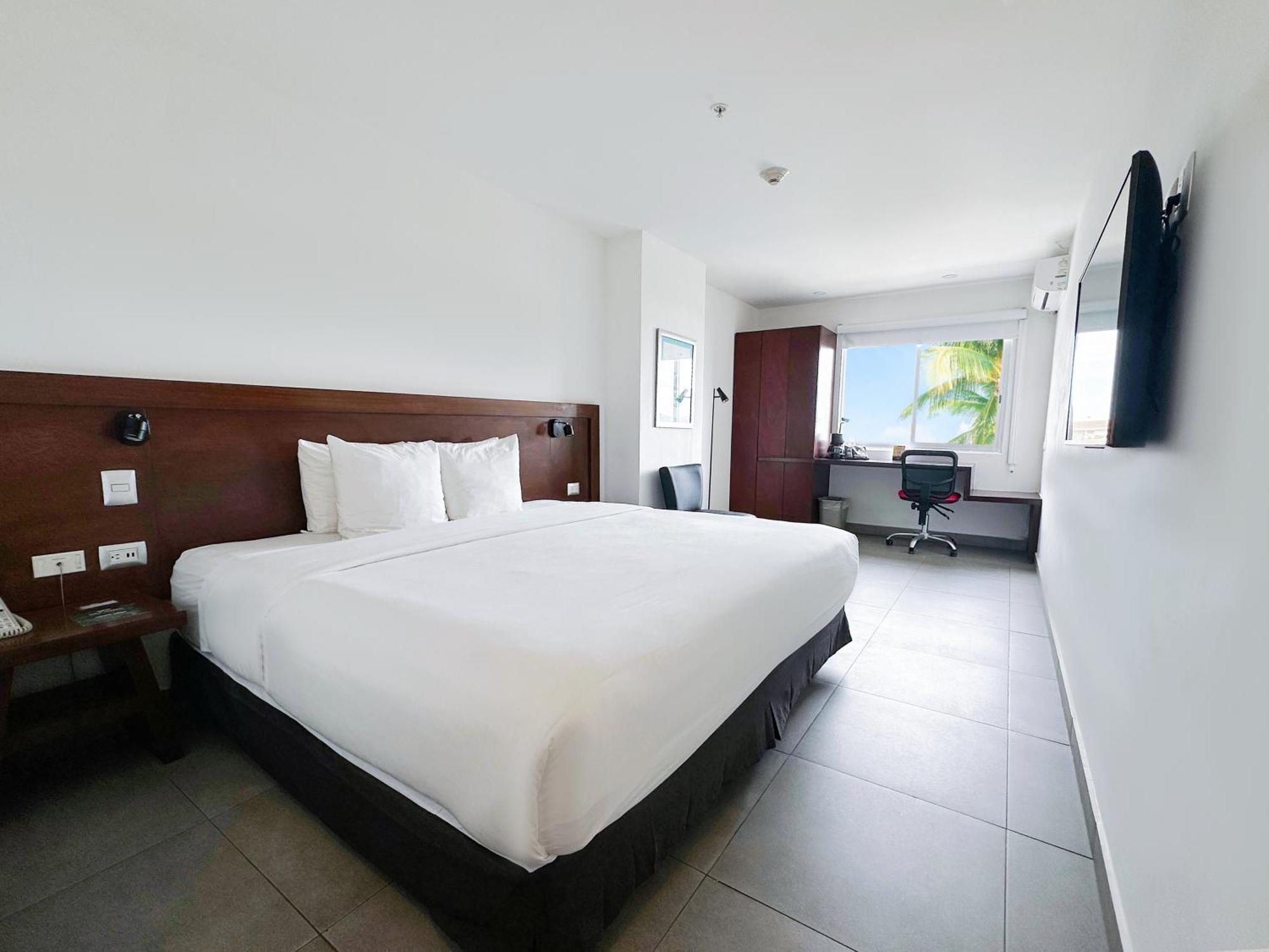 Park Inn By Radisson Mazatlan Exterior photo