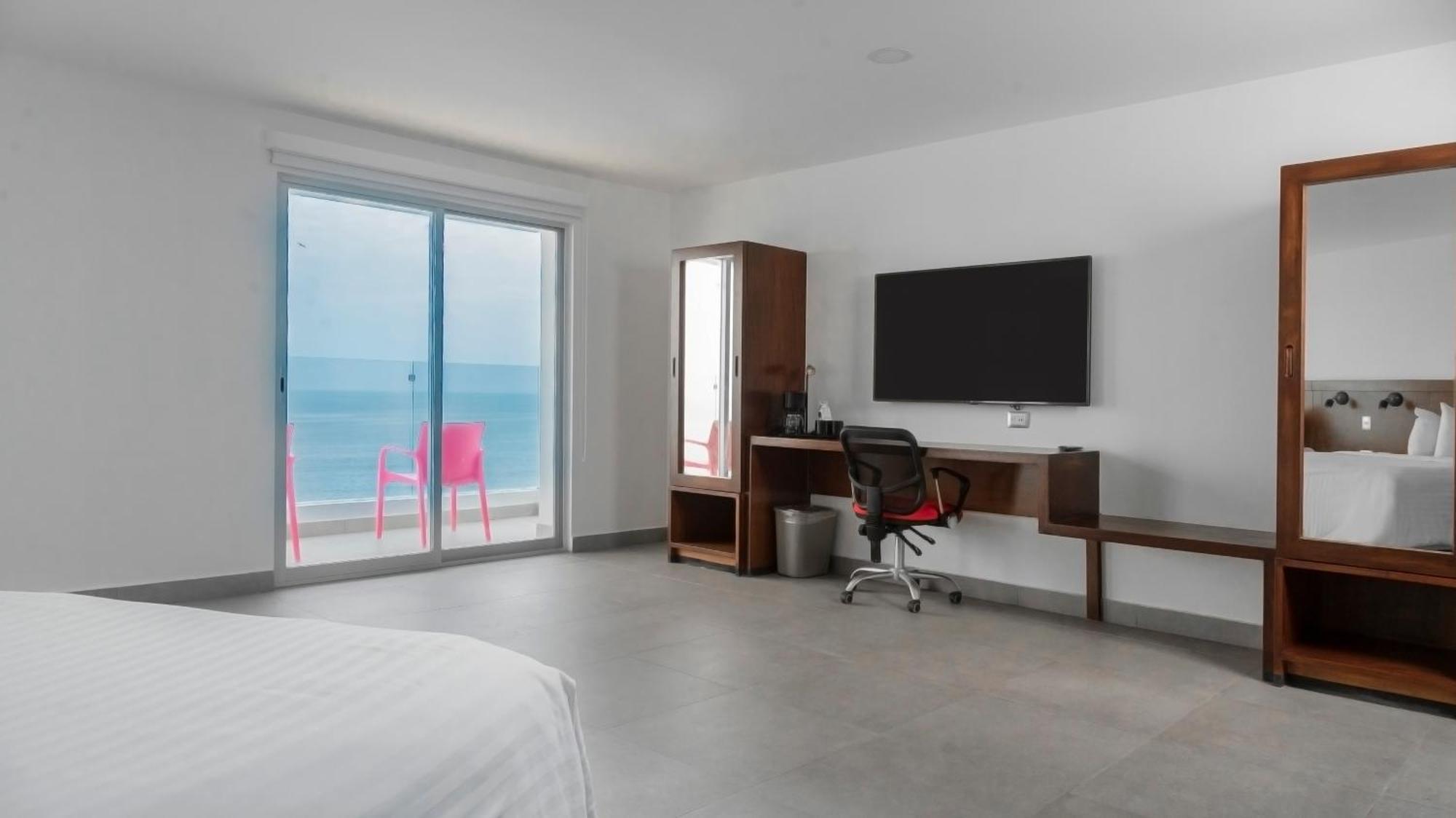 Park Inn By Radisson Mazatlan Exterior photo